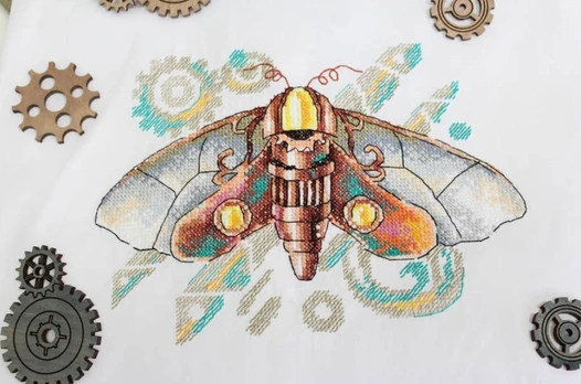 Water-soluble canvas cross stitch kit "Hawkmoth" SV-810