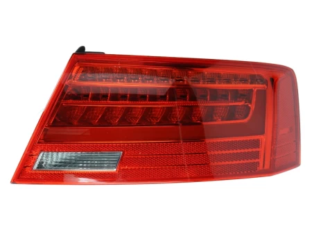 Galinis žibintas MAGNETI MARELLI 714021190803