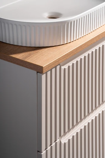 Vonios spintelė COMAD Nova Cashmere D2 82-80-2S. kašmyro