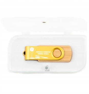 Dovanų "atgimimo" pendrive 64 Gb su graviravimu ir dėžute