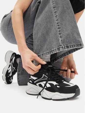 Reebok Laisvalaikio batai CHARGE AR30246WBNW Juoda