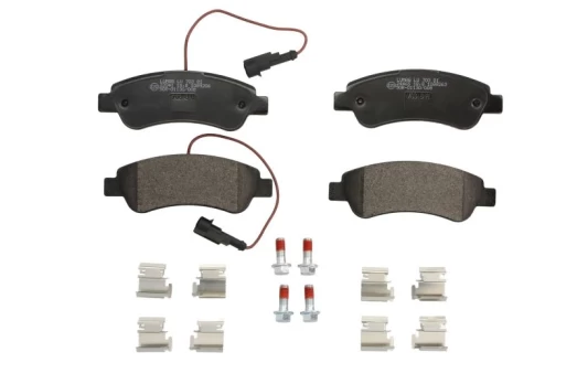 BRECK 24465 00 703 10 Brake pad set